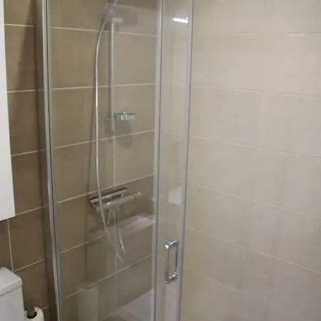 Apartment Centre *