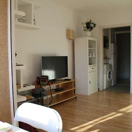 Apartment Centre *