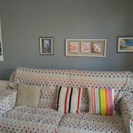 Apartment Centre *