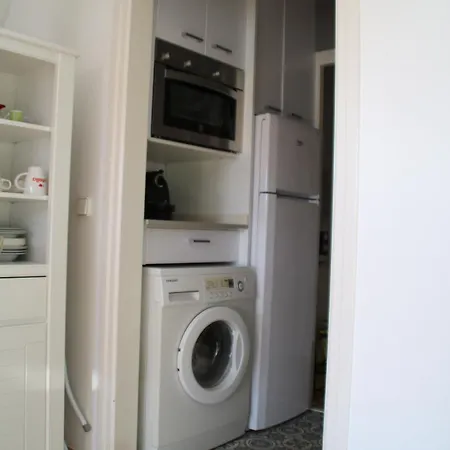 Apartment Centre *